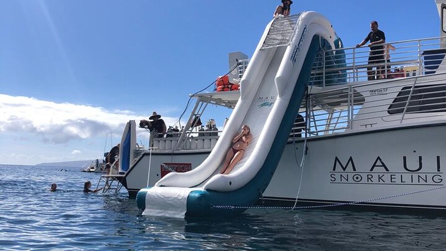 Molokini Half-Day Snorkeling Tour With Lunch and Waterslide