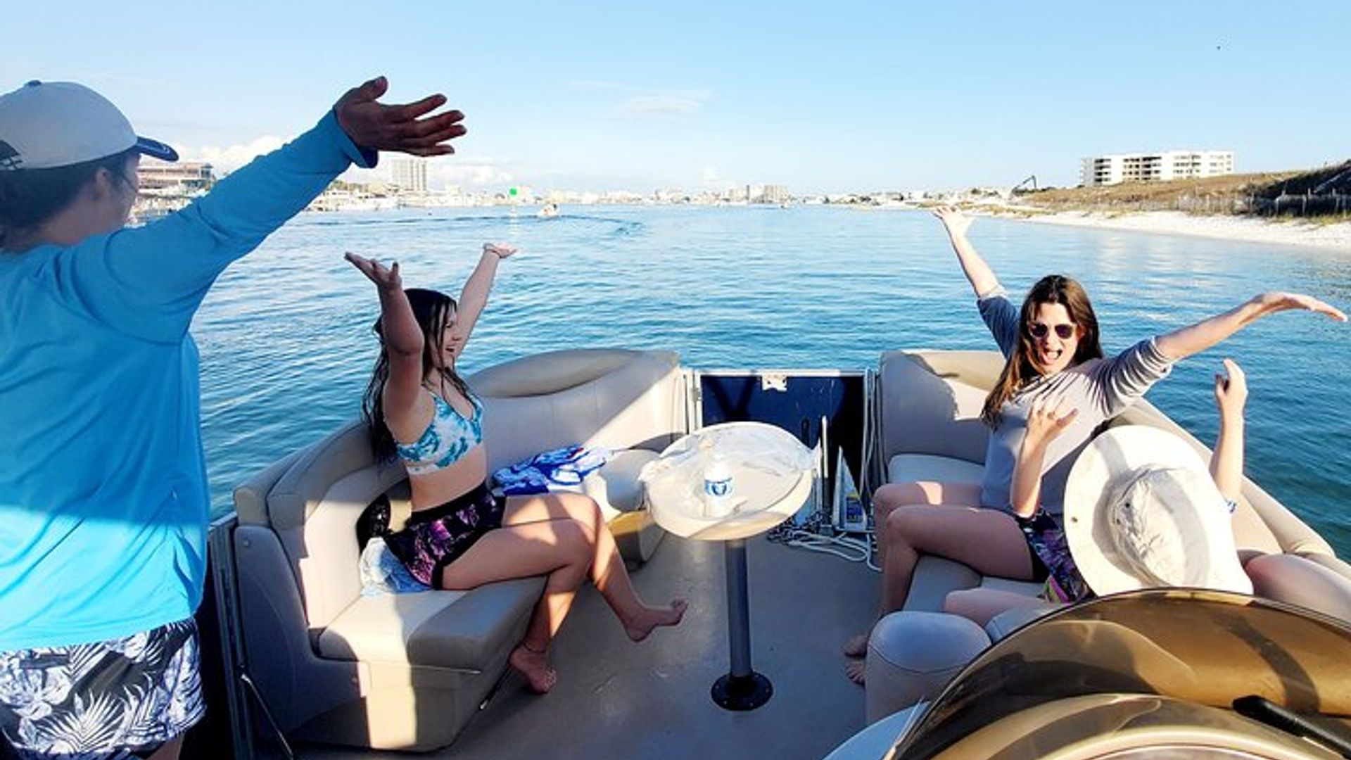 Alquiler de barcos capitaneados privados personalizables de Crab Island