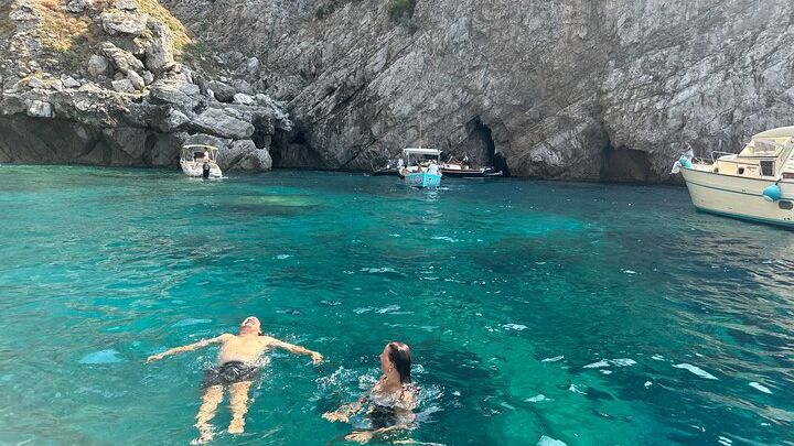 Amalfi Coast Private Boat Tour from Sorrento with Snorkeling
