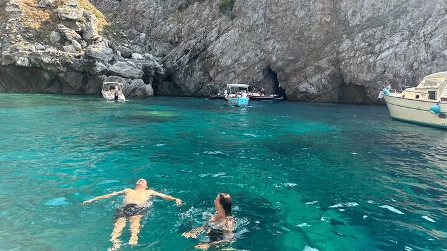 Amalfi Coast Private Boat Tour from Sorrento with Snorkeling