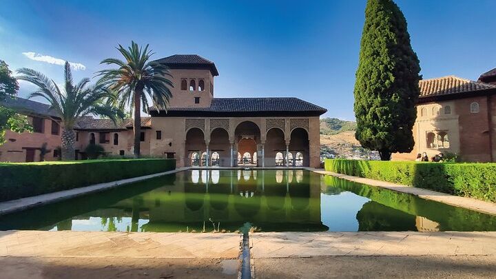 Guided visit to the Alhambra, Nasrid Palaces and Generalife