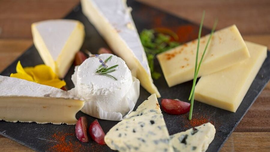 Comptoir des Vignerons Alsaciens: 90-Minute Wine and Cheese Pairing Experience