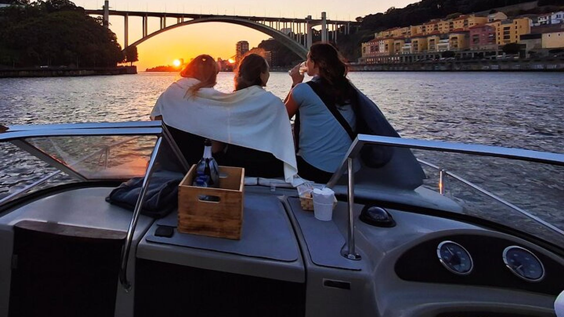 6 Brücken und Ribeira Bootstour (1h30m) mit Sunset Option