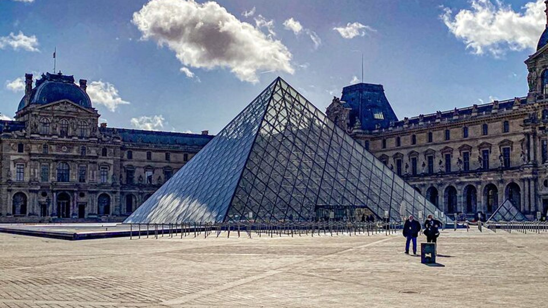 Paris Louvre Museum Full access Ticket with Audio Guide