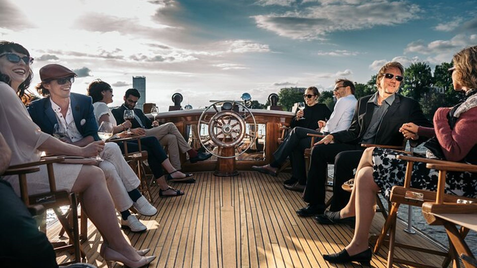 Berlin Evening Aperitif Yacht Tour