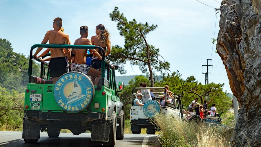 Green Canyon Jeep Safari with Lunch, Waterfall and Boat Trip