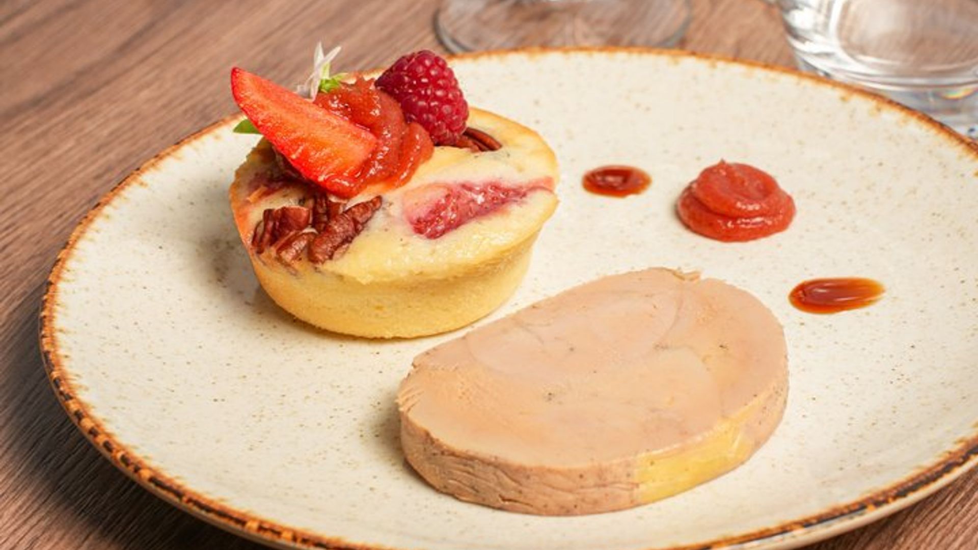 Paris Special Dates Seine Dinner Cruise 3-Courses with Wine