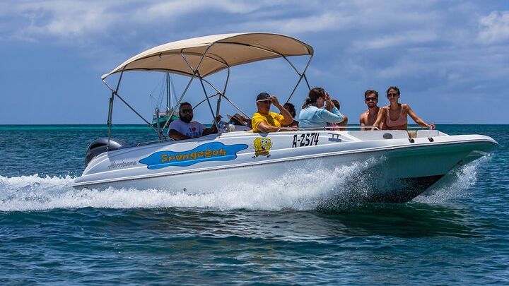 Private Cruise with Snorkeling in Aruba