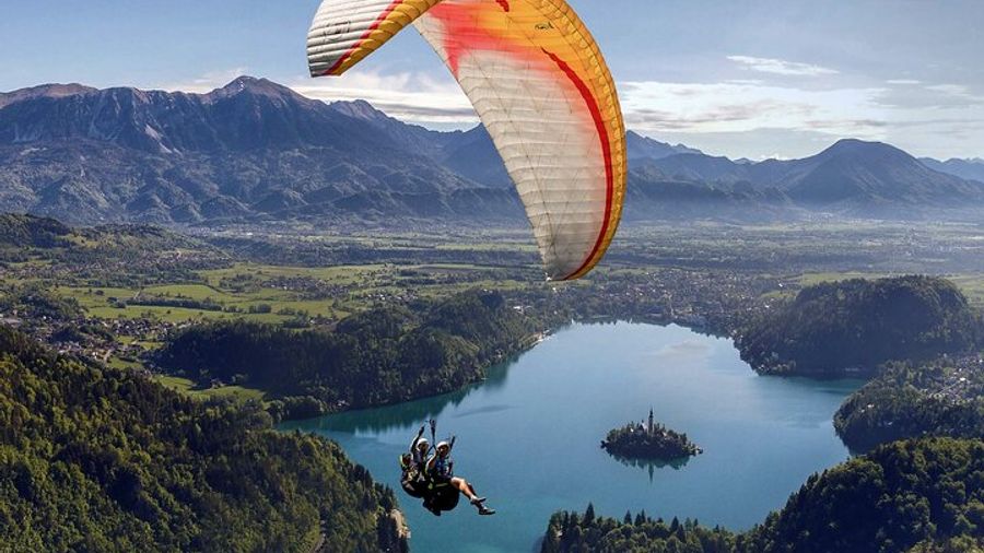 Lake Bled: Tandem Paragliding Adventure
