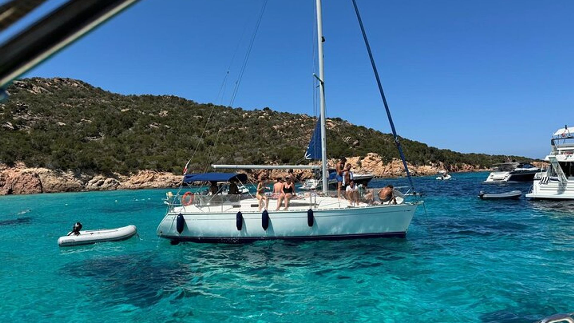 La Maddalena Small-Group Full-Day Sailing Tour With Snacks
