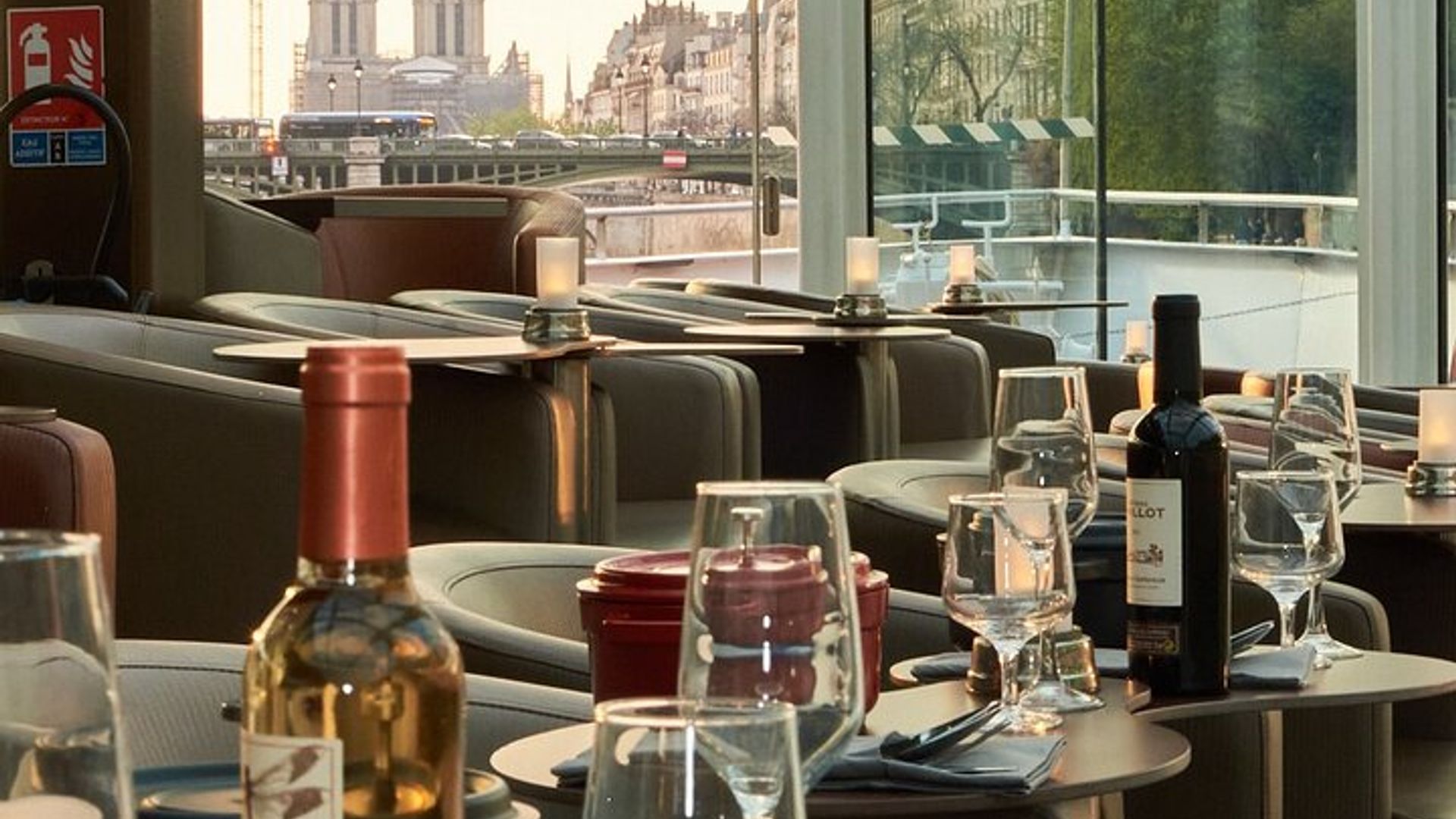 Paris: Seine River Sightseeing Cruise With 3-Course Dinner