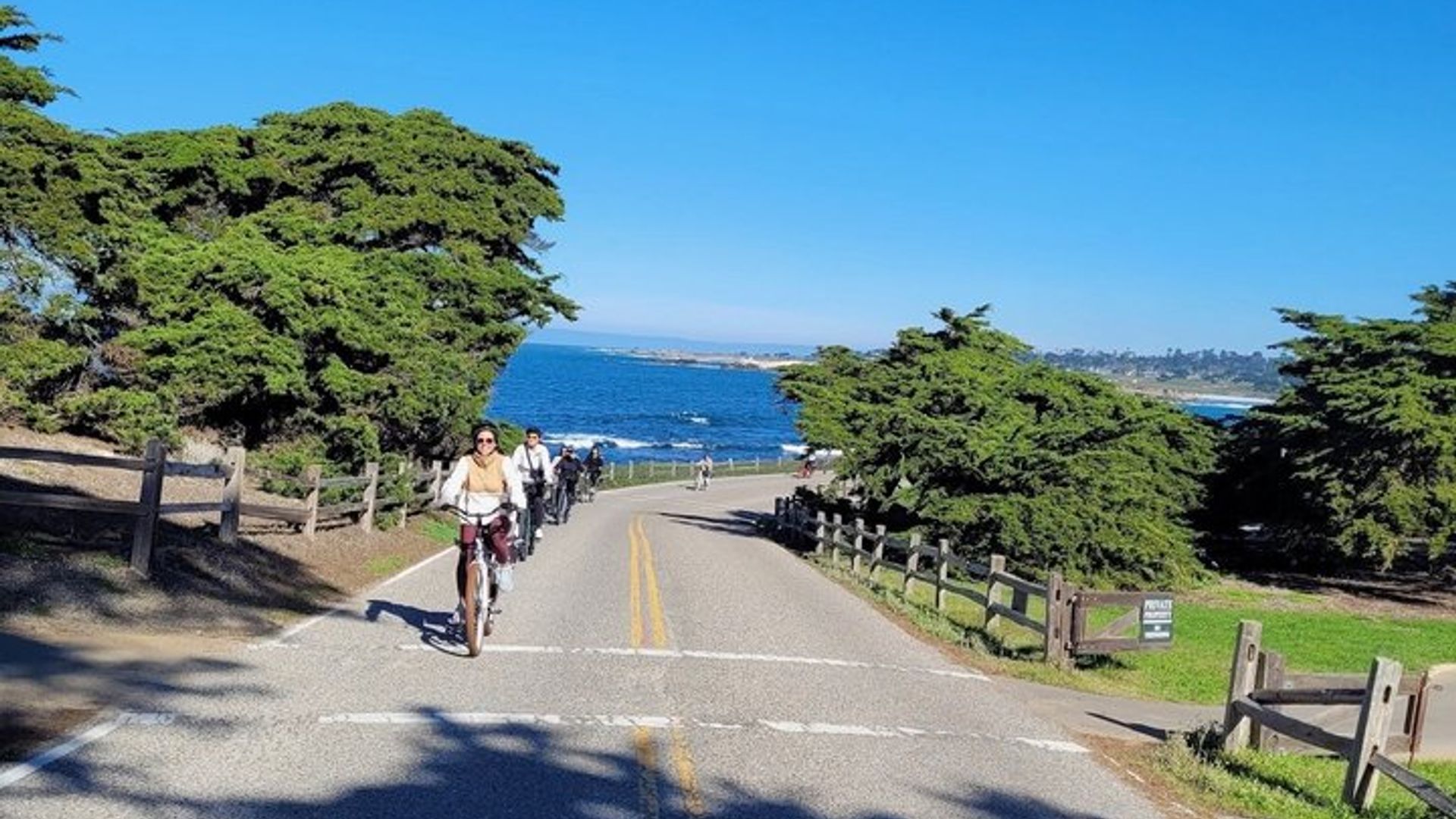 Carmel-by-the-Sea Electric Bike Tour With Guide