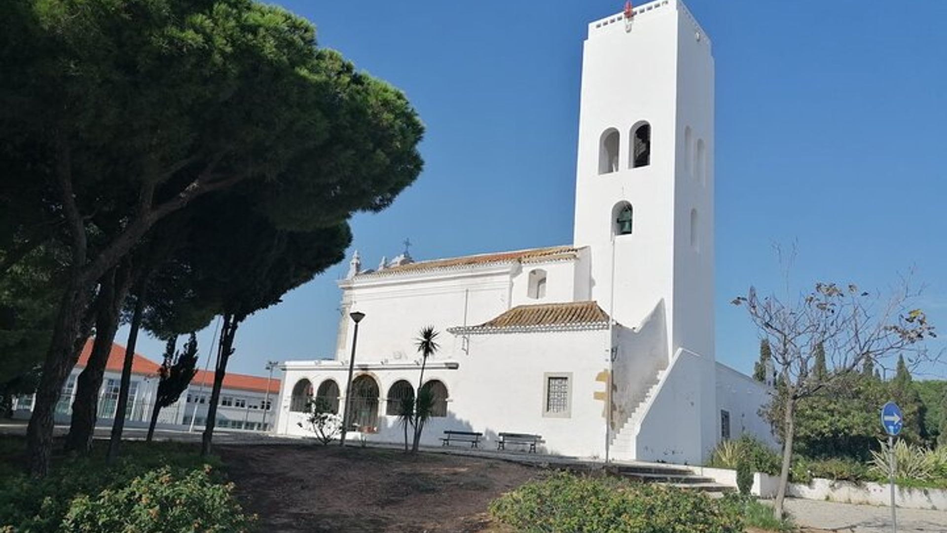 Faro-Stadtrundfahrt mit elektrischen Tuk-Tuks