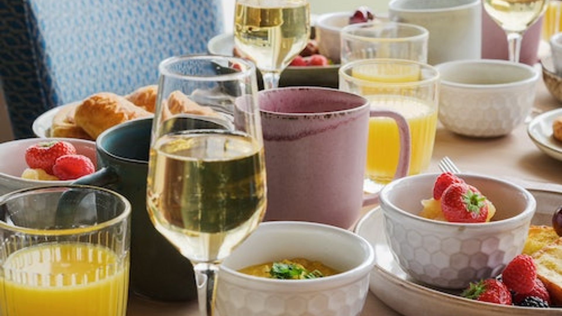 Seine River: Brunch Cruise by Le Capitaine Fracasse