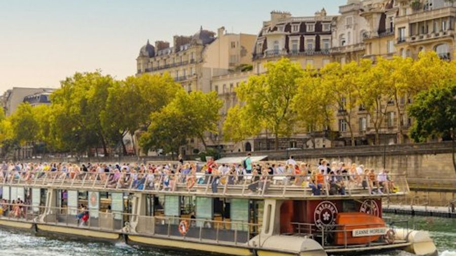 Sightseeing Cruise on the Seine