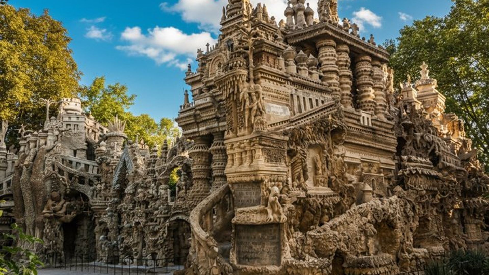 Palais Idéal du Facteur Cheval Lyon Private Guided Car Tour