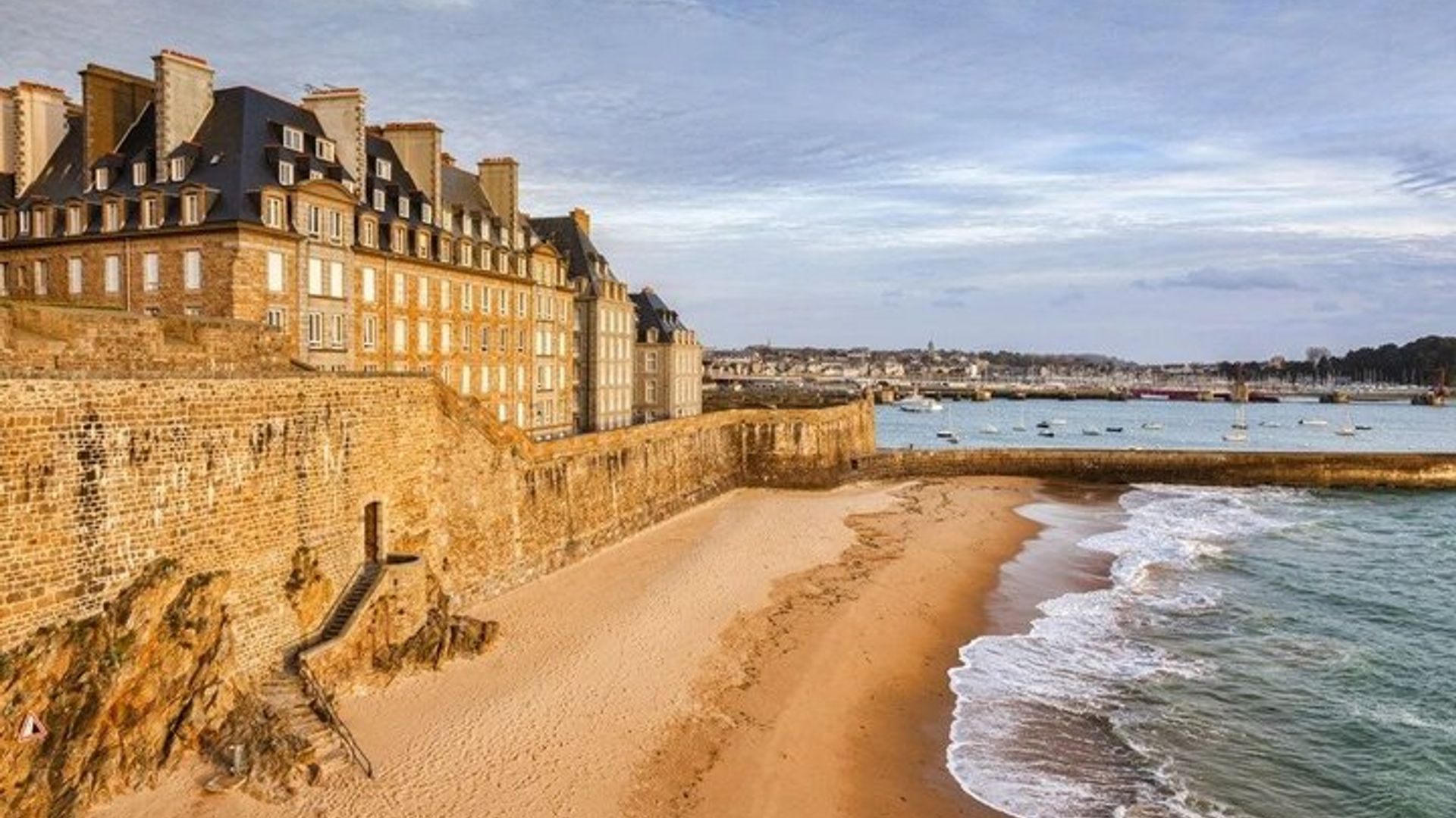 Tour histórico a pie autoguiado por Saint-Malo