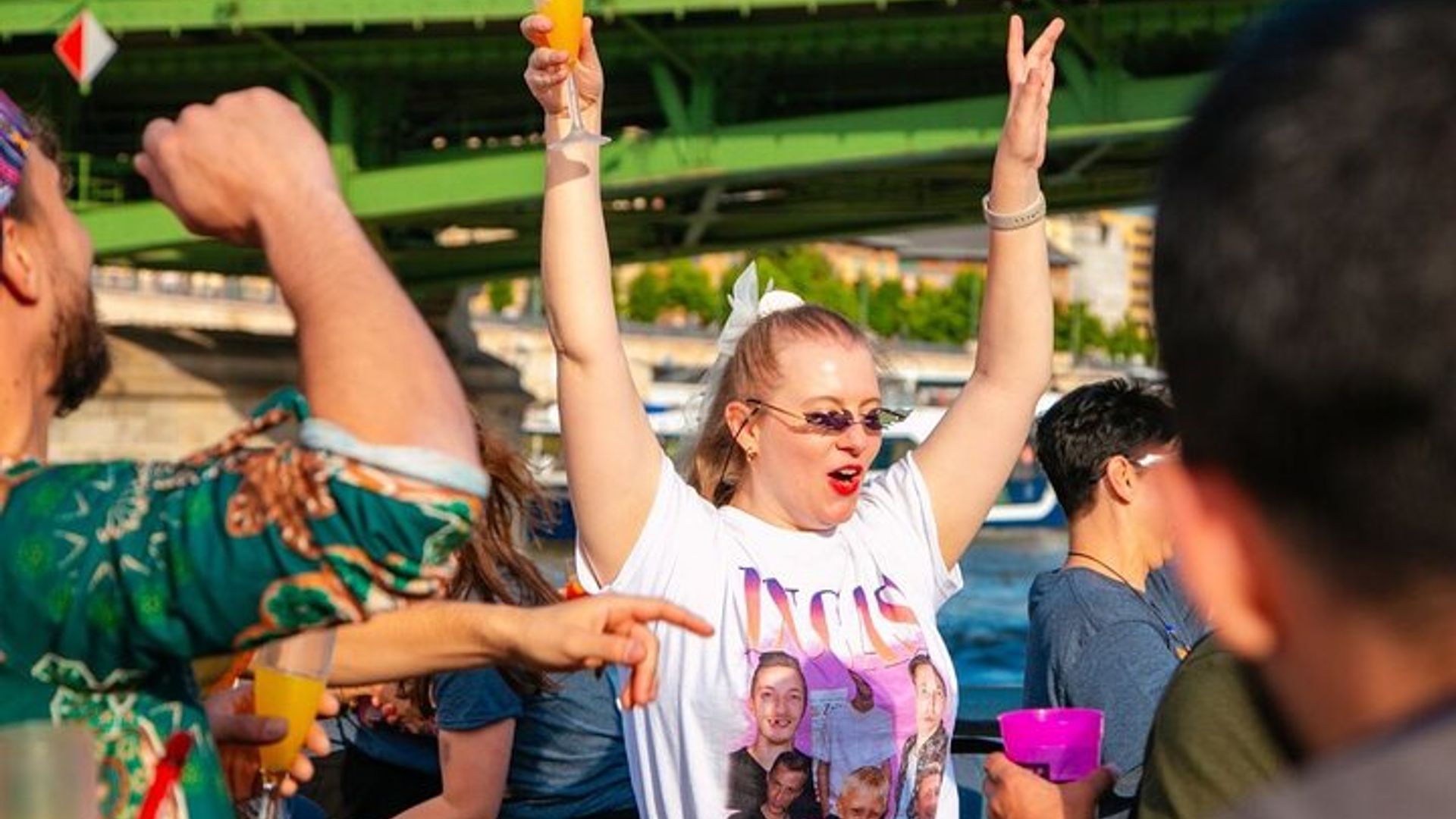 Budapest: Sunset Danube Cruise With Prosecco