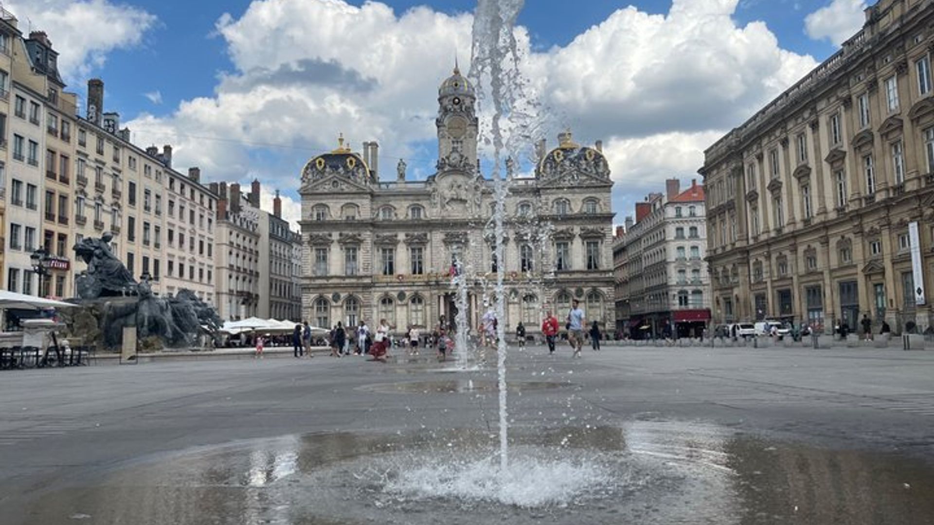 Visite à pied historique de Lyon (Japonais/Anglais)