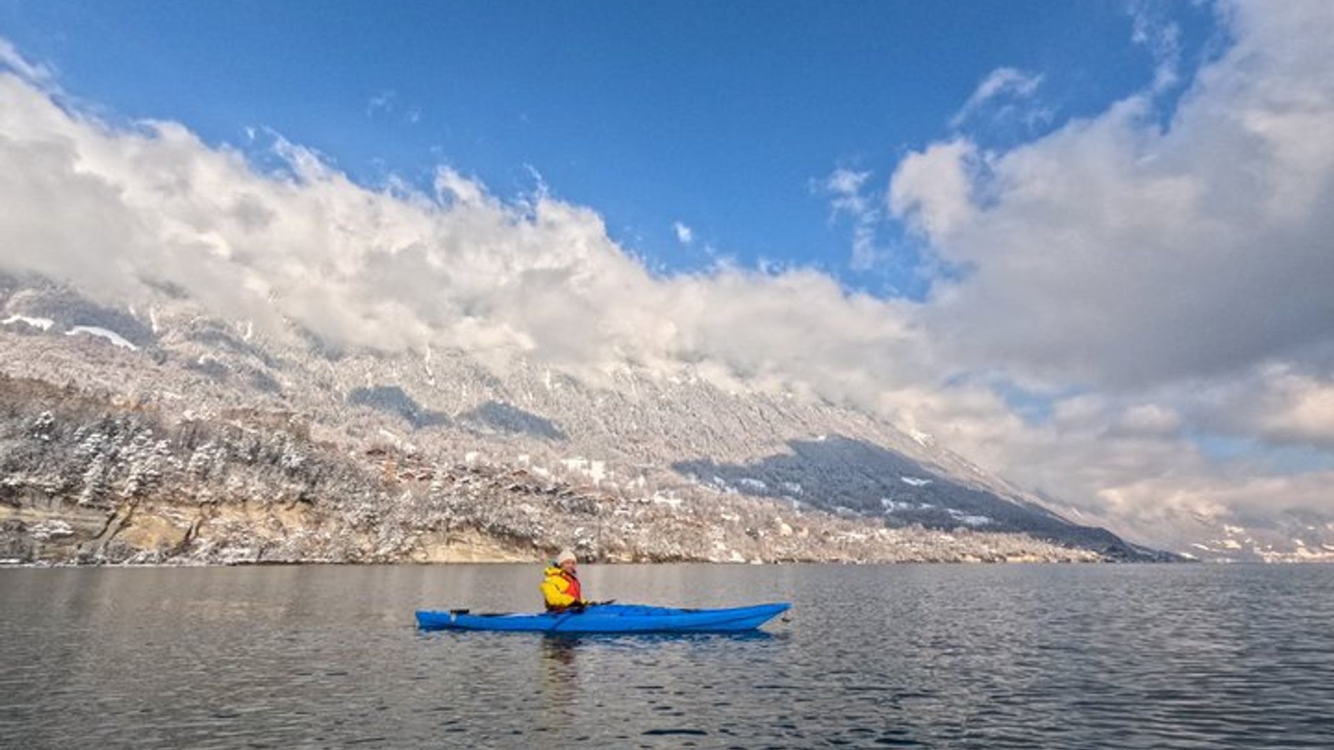 Lake Brienz Winter Kayak Tour