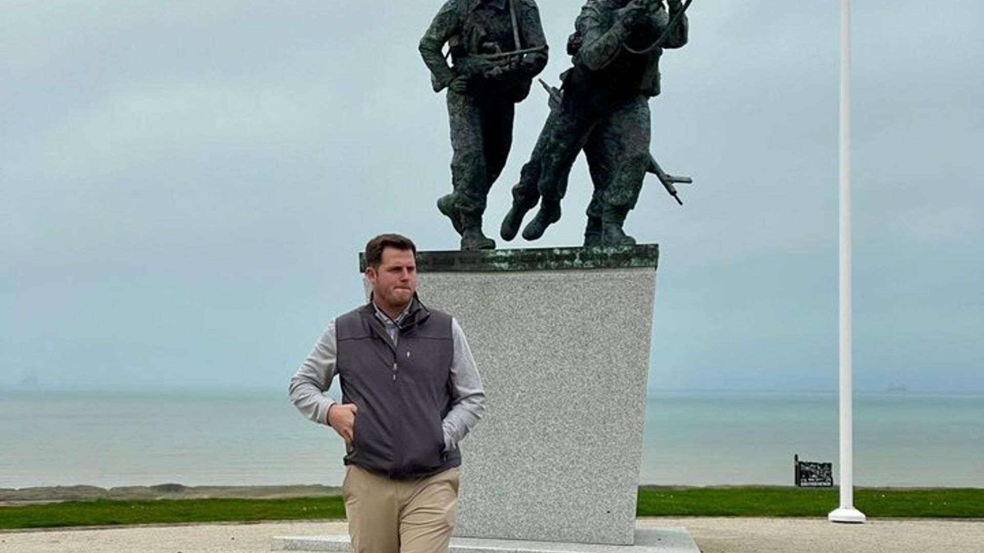 From Caen Bayeux D-Day and Food Tasting Tour by Range Rover