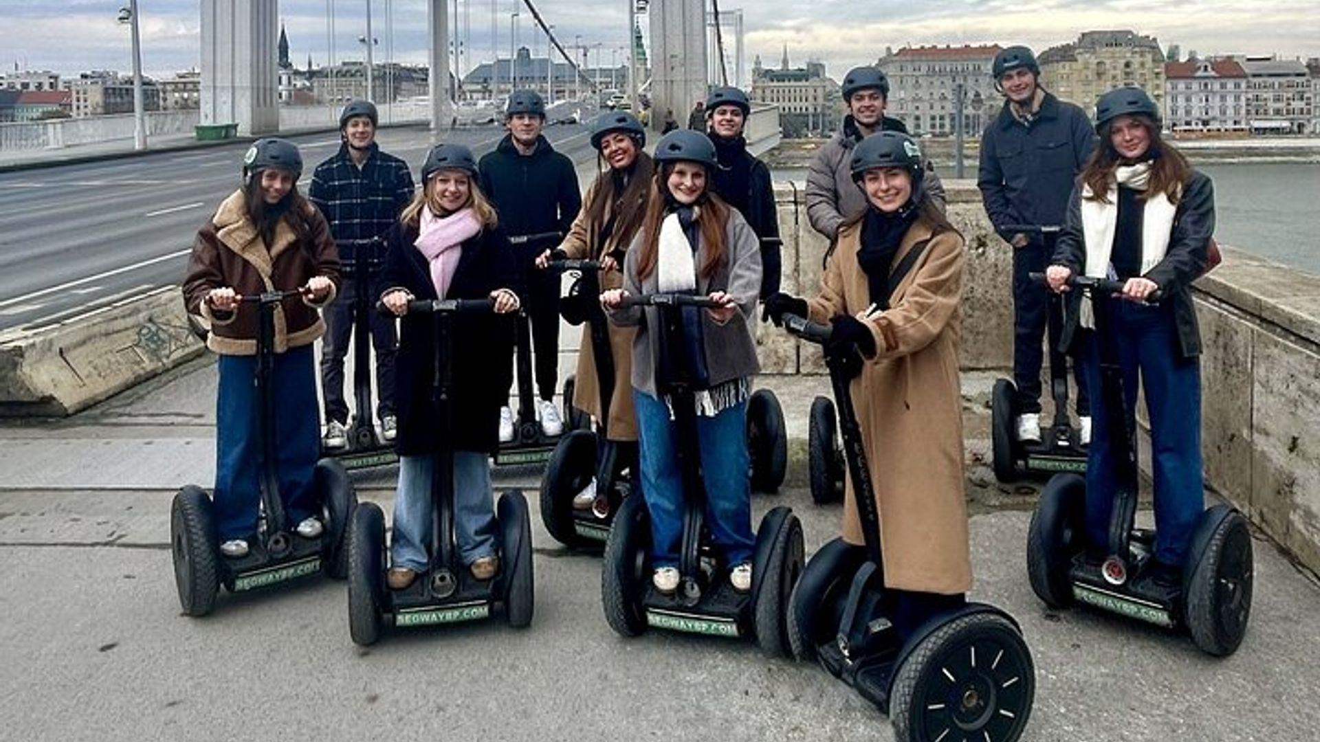 Tour Privado de Segway pela Área do Castelo em Budapeste