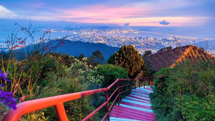 Full Day Penang Tour with Entry Tickets (Fast Lane) & Lunch