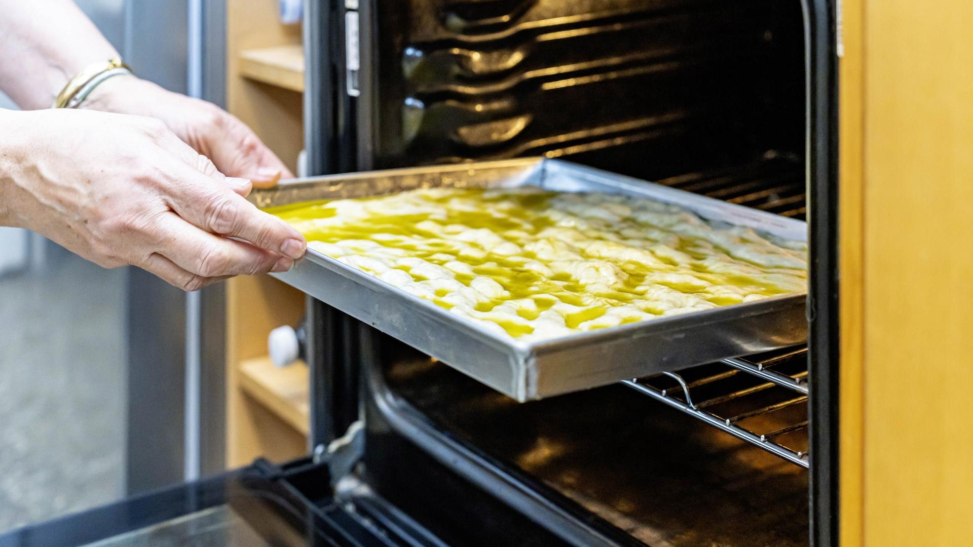 Authentic Pizza & Tiramisù Masterclass in Florence