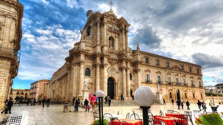 Ortigia: Syracuse's Ancient Town Center Private Walking Tour