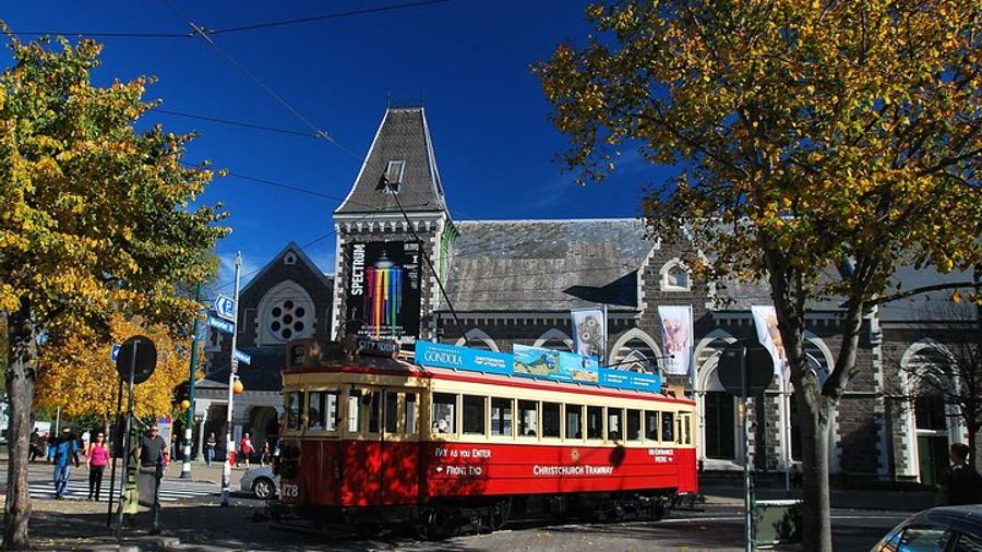 Christchurch Highlights Small-Group Day Tour With Avon Punting