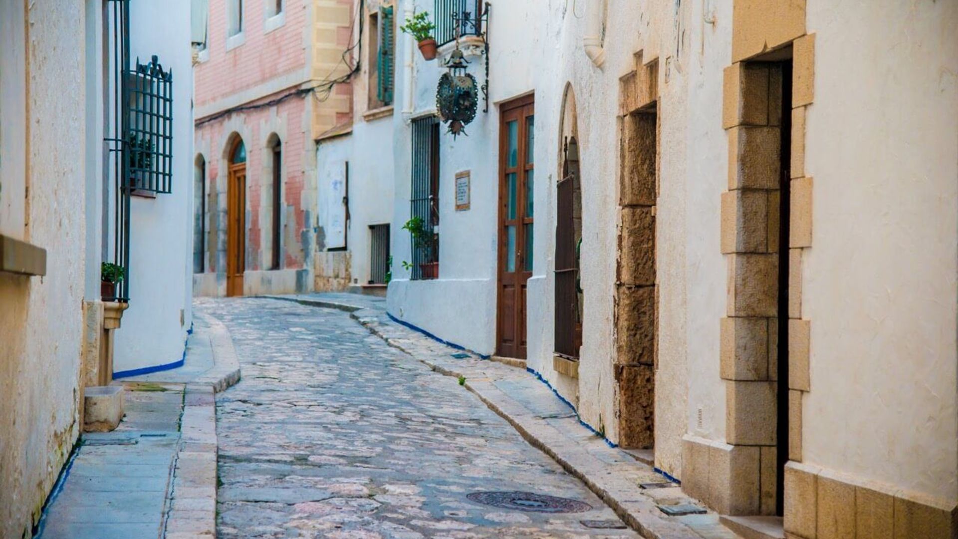 Medieval Barcelona: Self-Guided Audio Tour Through Time and History