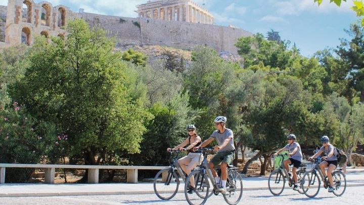 Athens Guided Bike or E-Bike Tour with Optional Acropolis Stop