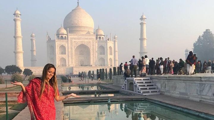 Taj Mahal Tour and Entry Ticket with Optional Transportation
