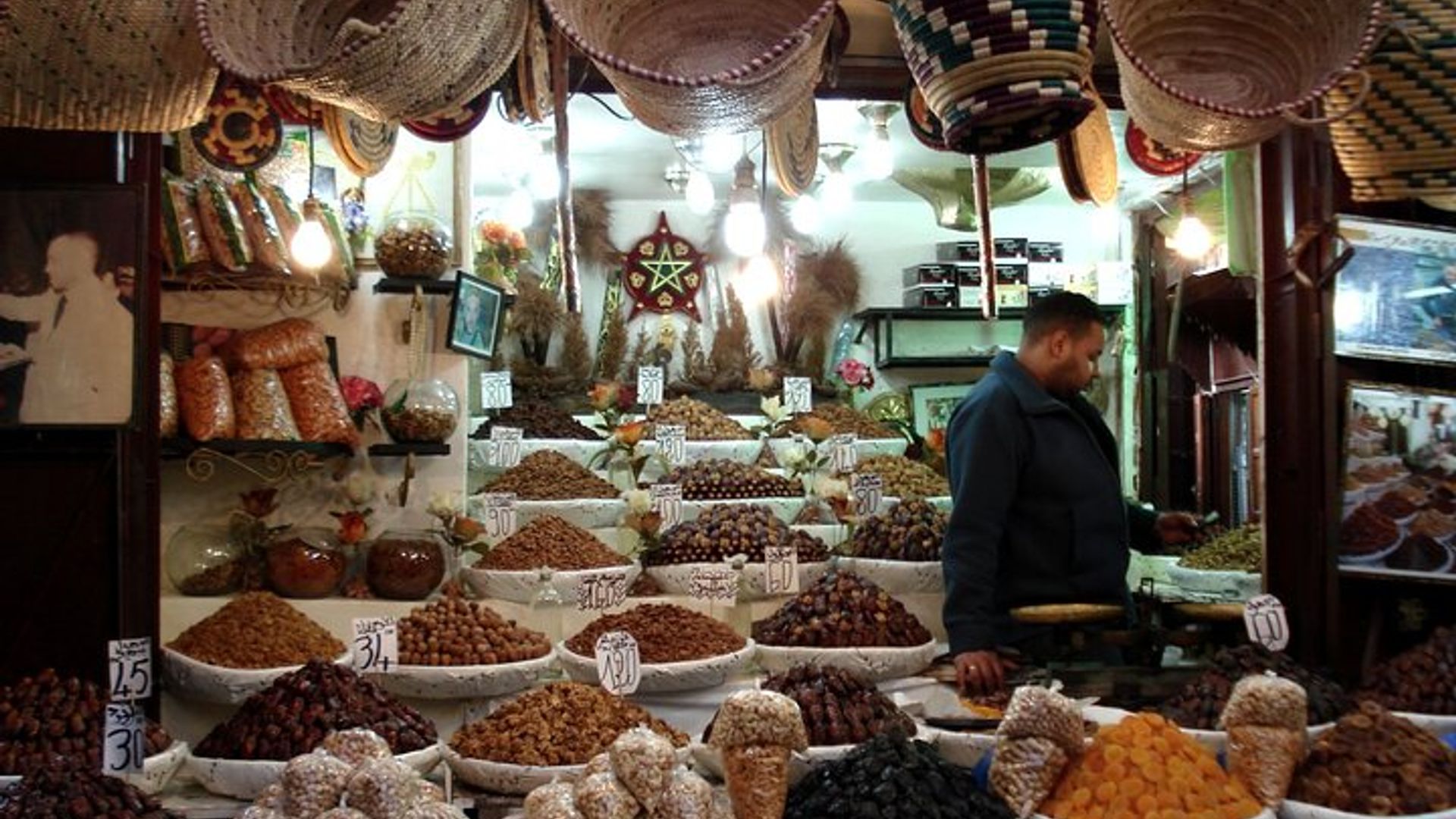 Foodie and Sightseeing Tour in Fez El Bali