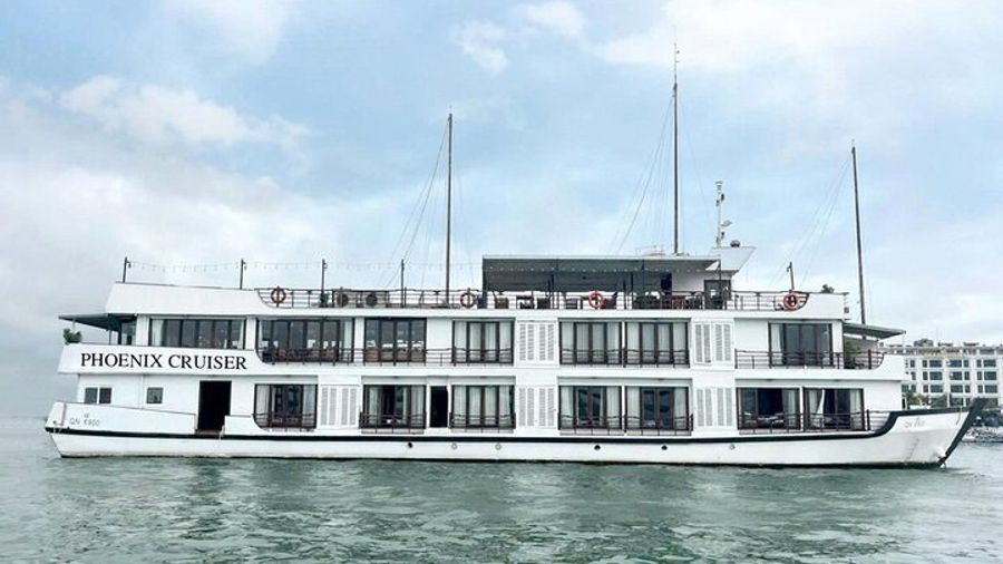 2-Day Halong Bay Discovery Cruise from Hanoi