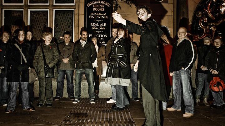 Liverpool: Ghost Walking Tour & Liverpool Cathedral