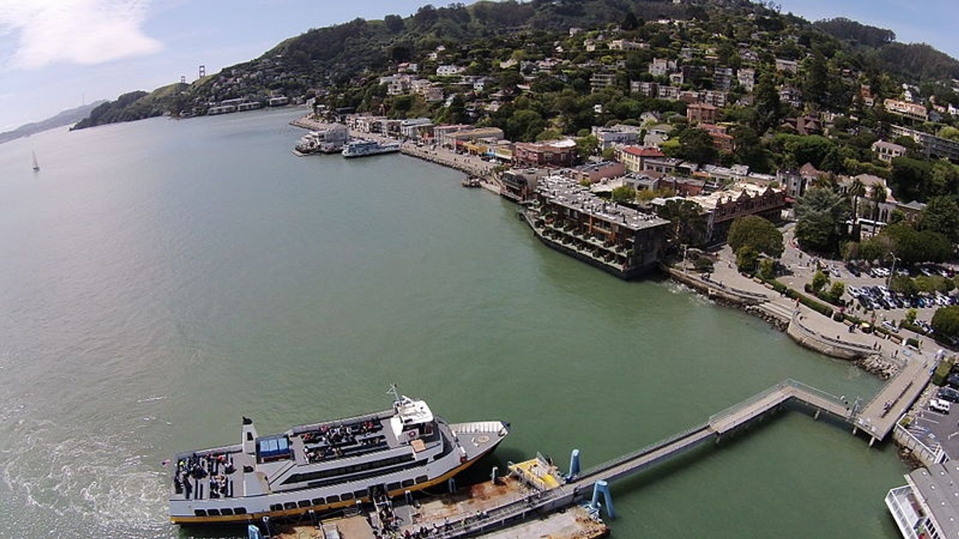 Vista Point Express: Golden Gate Bridge Visit image 3