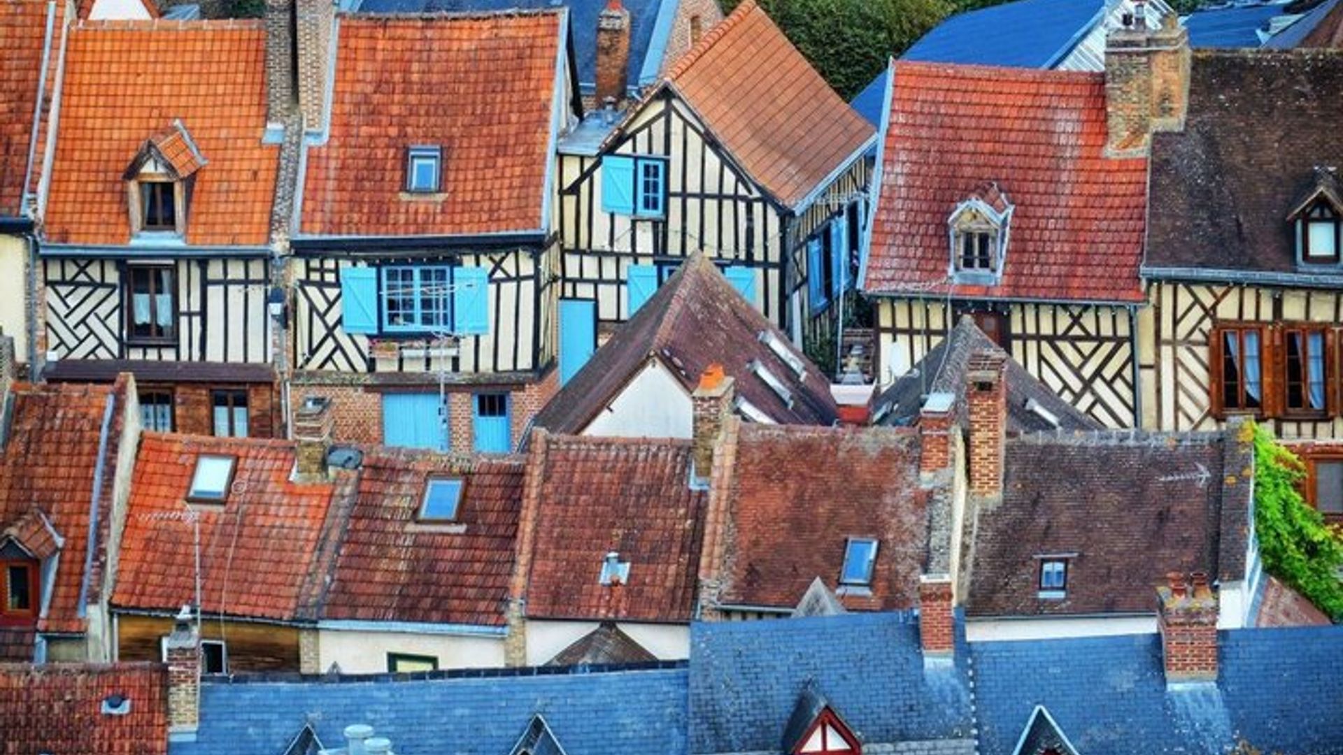 Paseo por la ciudad de Amiens con audioguía en 7 idiomas en tu teléfono