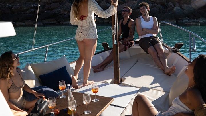 Private 4 Hour Ibiza Cove Boat Tour