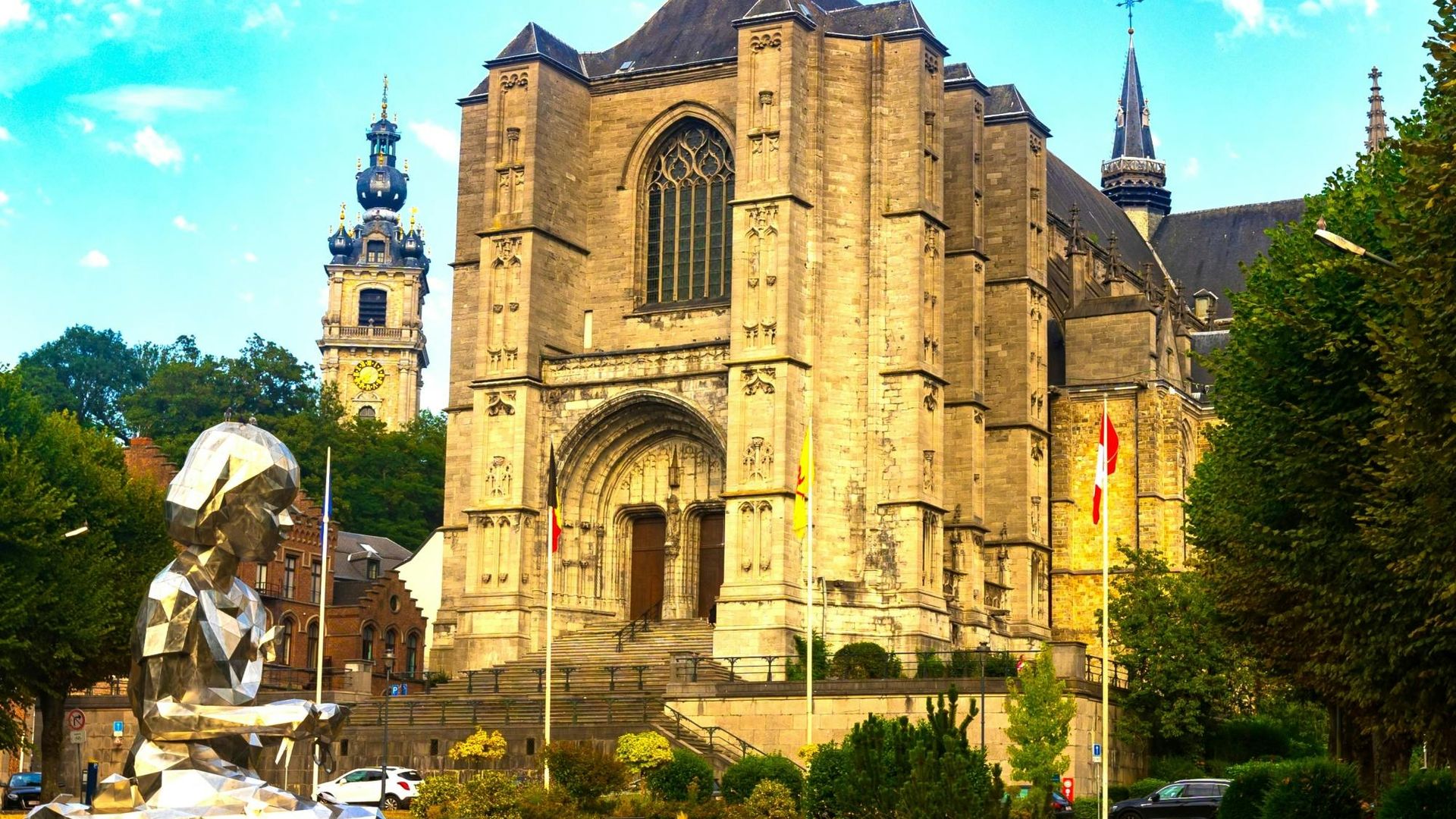 Mons city highlights walking tour with a local
