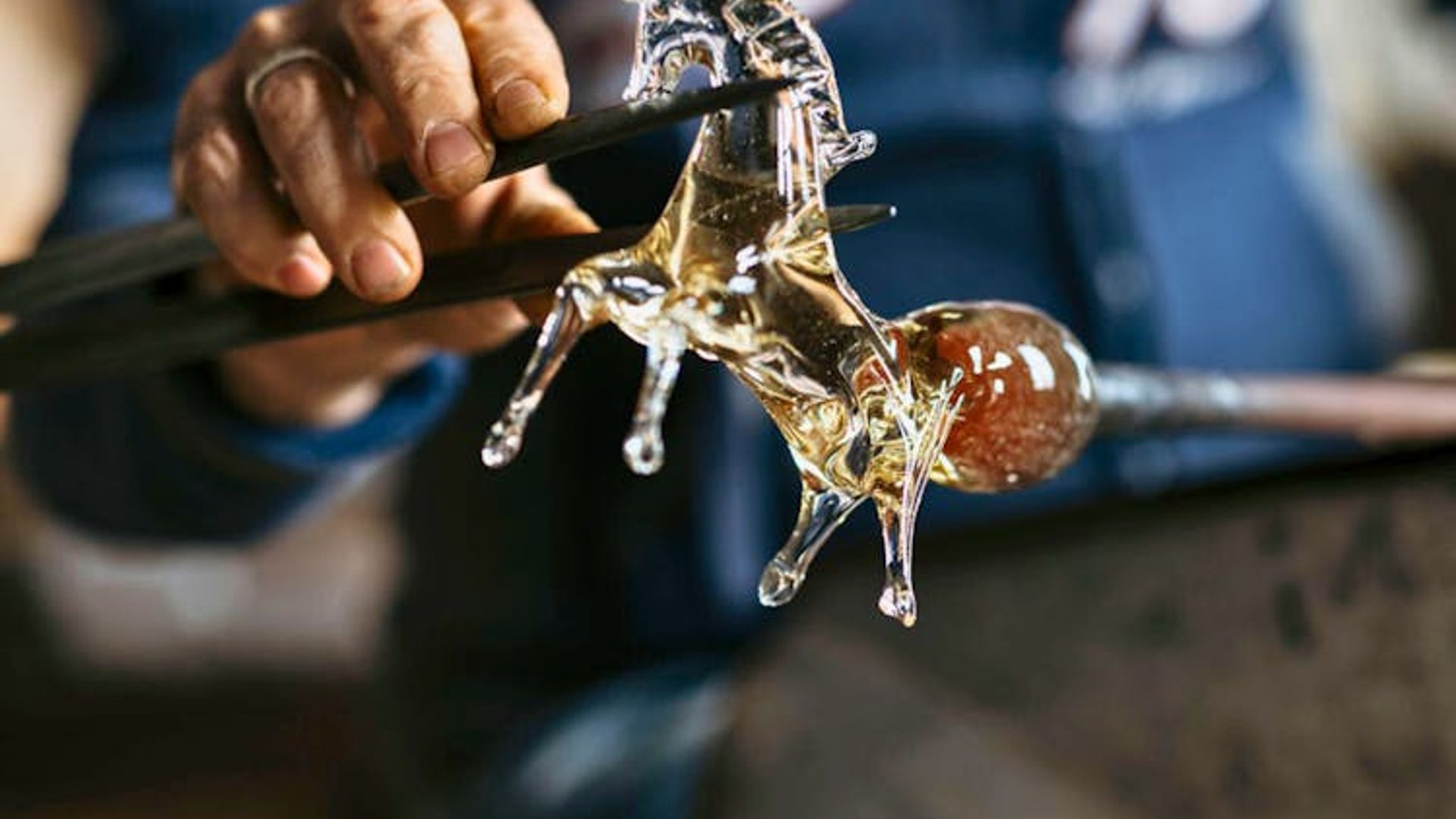 Murano and Burano half-day boat tour with glassblowing show