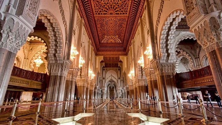 Casablanca Sightseeing Layover Tour with Round-Trip Transfers