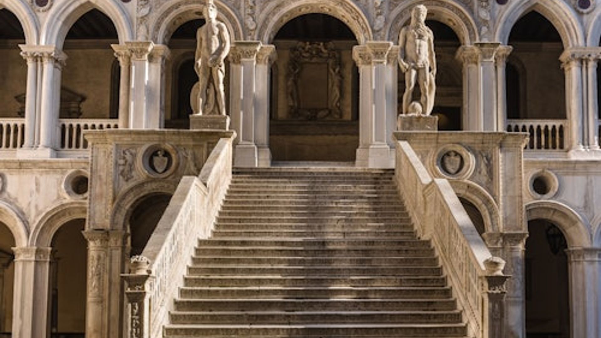 Doge's Palace: Skip The Line Ticket + Guided Tour