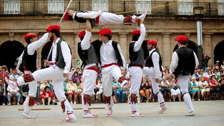 Bilbao Old Town Small-Group Walking Tour