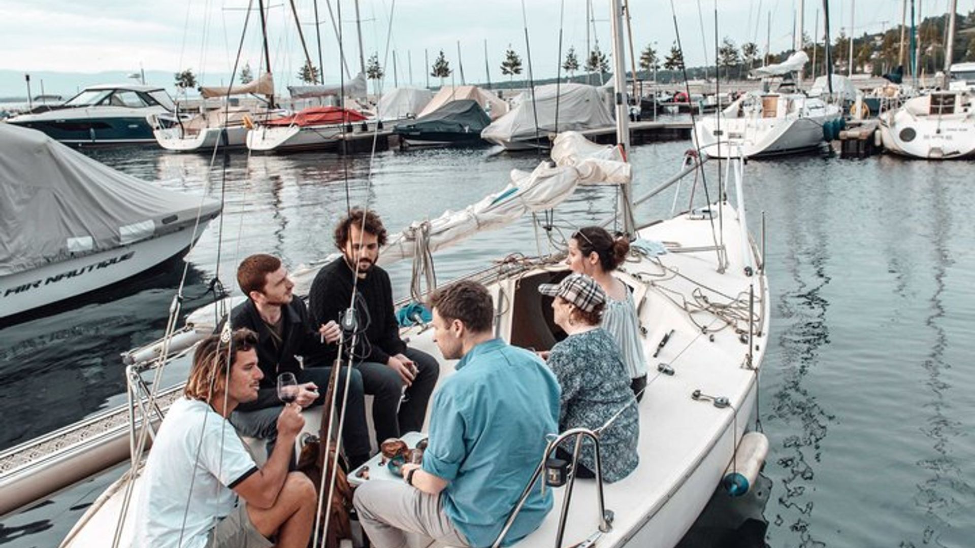 Crucero privado en velero por el lago de Ginebra desde Ginebra