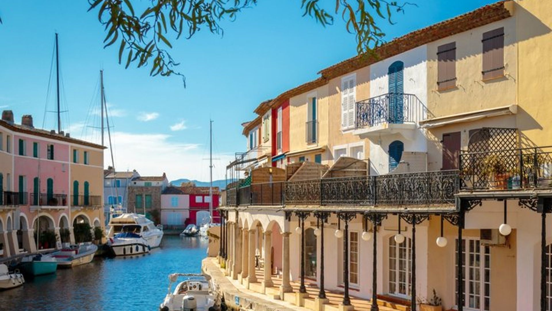 St. Tropez and Port Grimaud Sightseeing Tour from Cannes