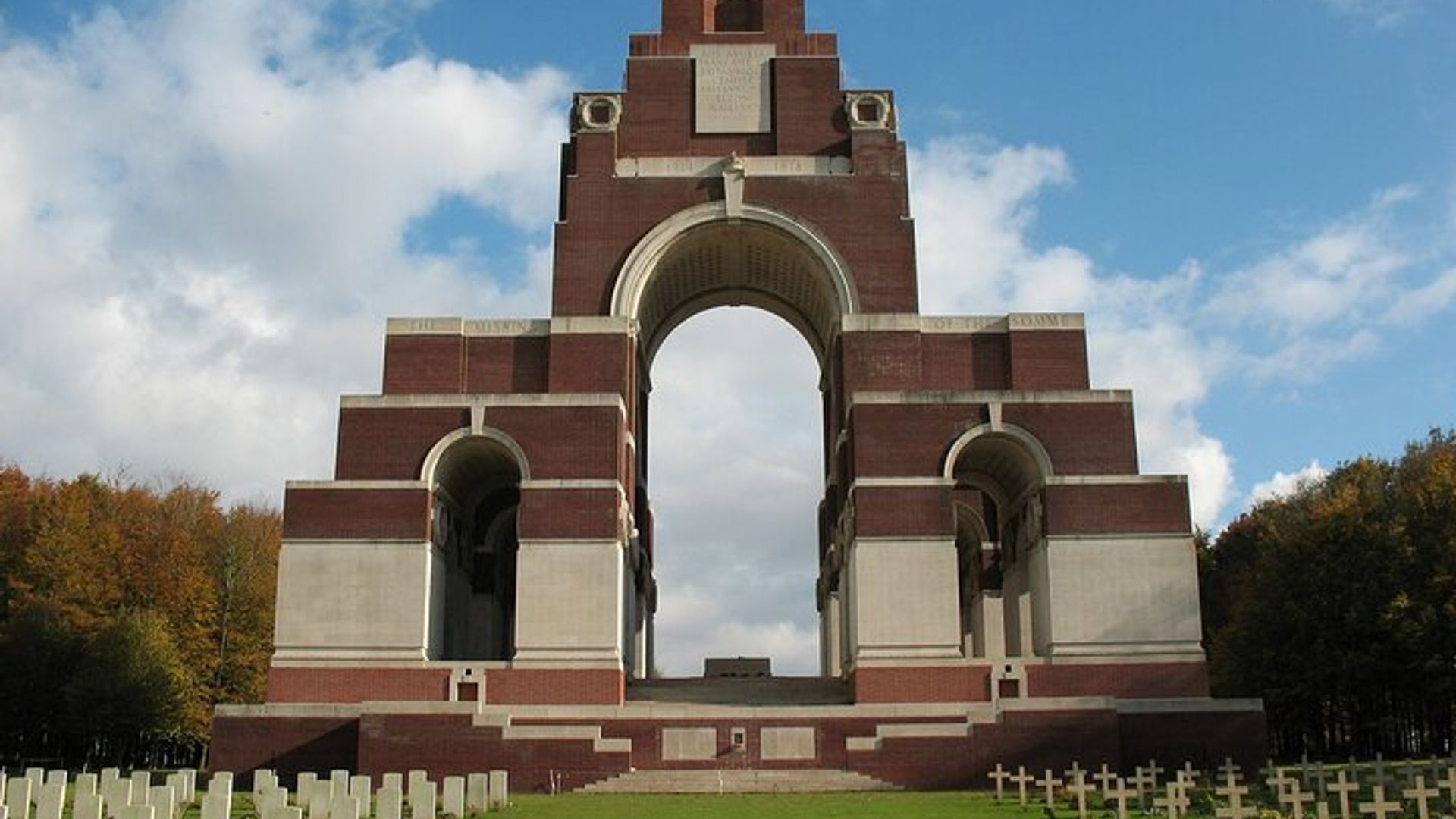 Day Trip from Paris to Somme Battlefields