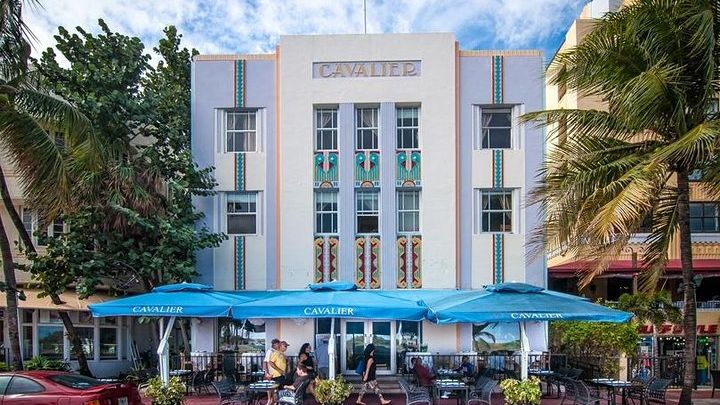 Miami Beach Small-Group Art Deco Cocktail Tour