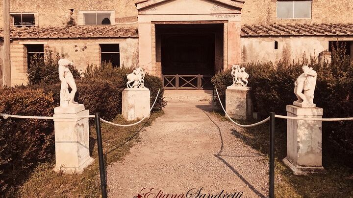 Herculaneum Private Tour with an Archaeologist