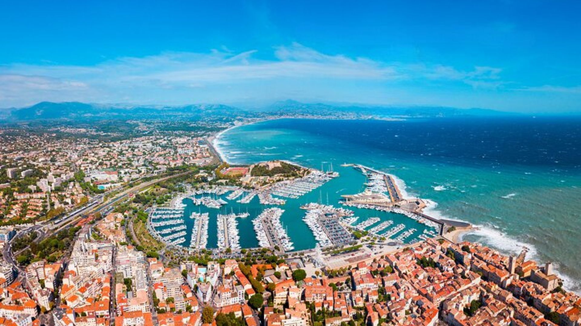 Cannes: Private Helicopter Tour from Croisette (12-60 min)